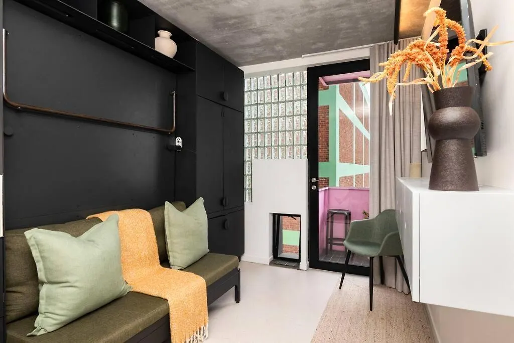 Chic Studio Retreat In ケープタウン アパート